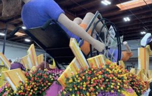 ACC-OC PTA Students Help Decorate APTA’s Award-Winning Rose Parade Float Gallery